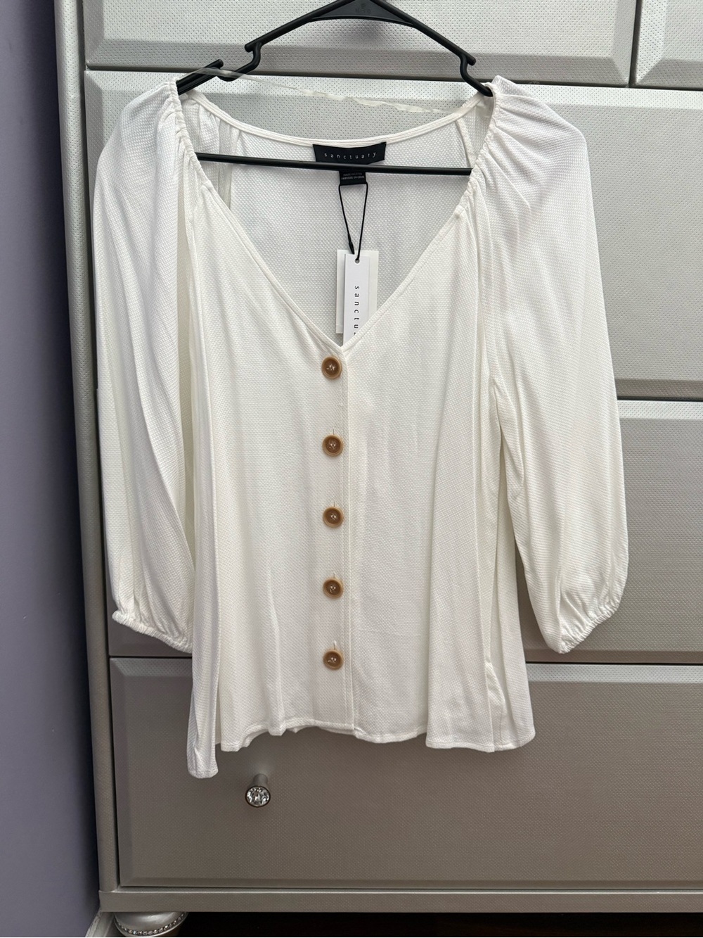 Sanctuary Cream Button-Front V-Neck Blouse